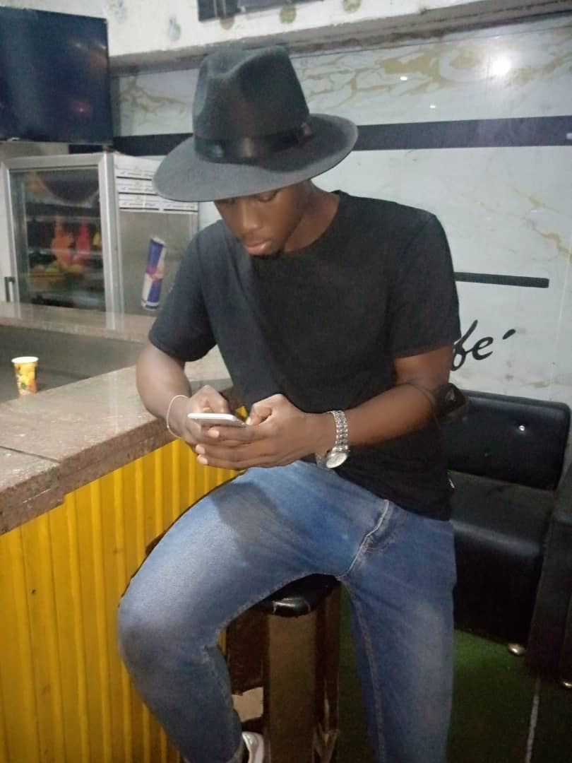 Eliott - Untereggen - Saint-Gall | Annonce Rencontre